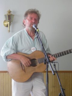 Legendary Irish singer songwriter and peace activist Tommy Sands performs in Cuba
